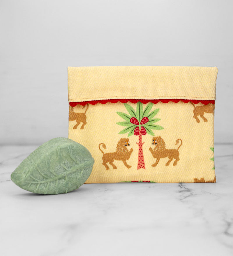 Royal Lion Travel Soap Holder in GOTS Cotton