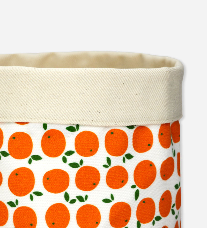 Dettaglio cestino portapane arance - Design maiolica siciliana artigianale
