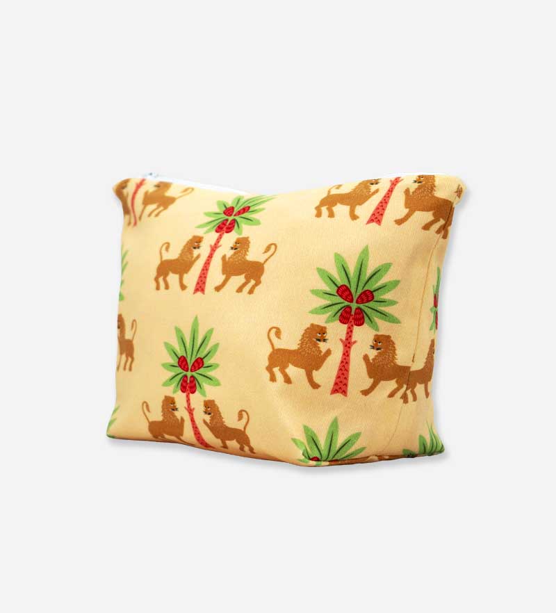 Dettaglio motivo Leone Reale su pochette artigianale siciliana